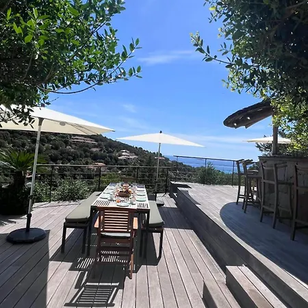 Secluded With Sea View In Palombaggia Hébergement de vacances *