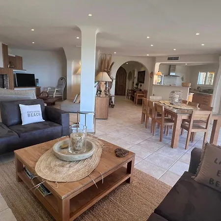 Secluded With Sea View In Palombaggia Semesterbostad