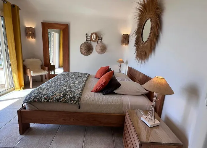 Secluded With Sea View In Palombaggia 维琪奥港