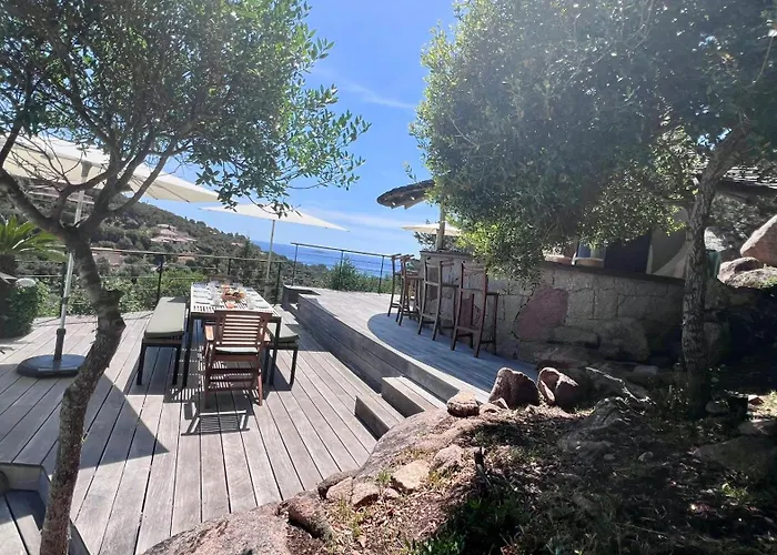 Secluded With Sea View In Palombaggia 度假居