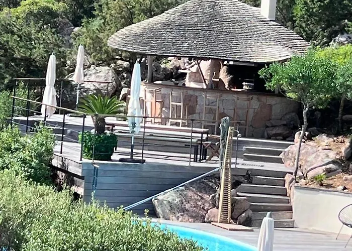 Secluded With Sea View In Palombaggia 维琪奥港